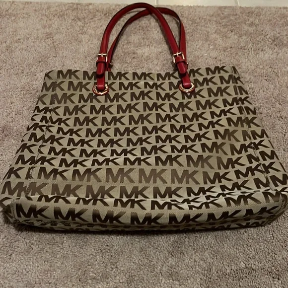 Michael Kors Signature Classic Monogram MK Tall Jet Set Tote in Brown/Tan/Red. - Picture 3 of 11